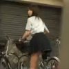 自転車のサドルに媚薬を塗ったら自転車置き場で女子校生がオナニーを始めたので犯してやった