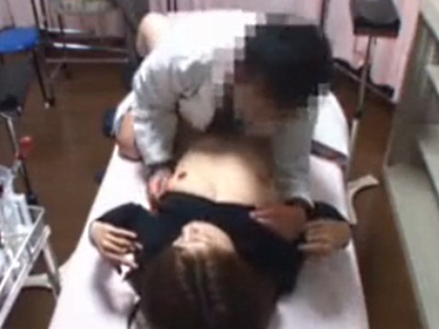 子供がなかなかできず、相談にきた奥さんが医者に中出しされるｗｗｗｗｗ