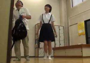 男湯に入ってきた女子小●生が輪姦レ●プされる事案が発生…