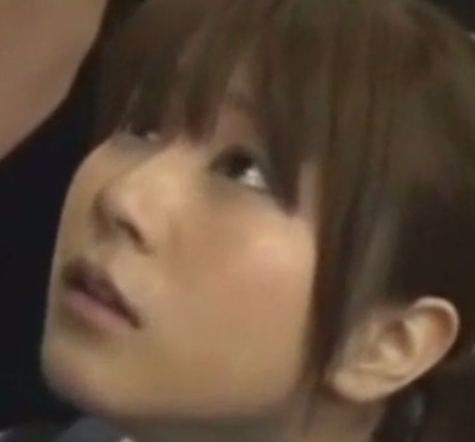 チ●ンに襲われた女子校生が友達の前で大量失禁！