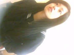 可愛い女の子のトイレ２