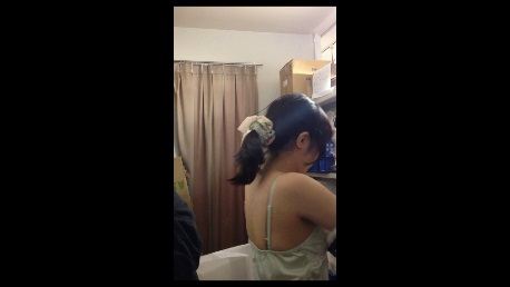 可愛い２人のバイト着替え